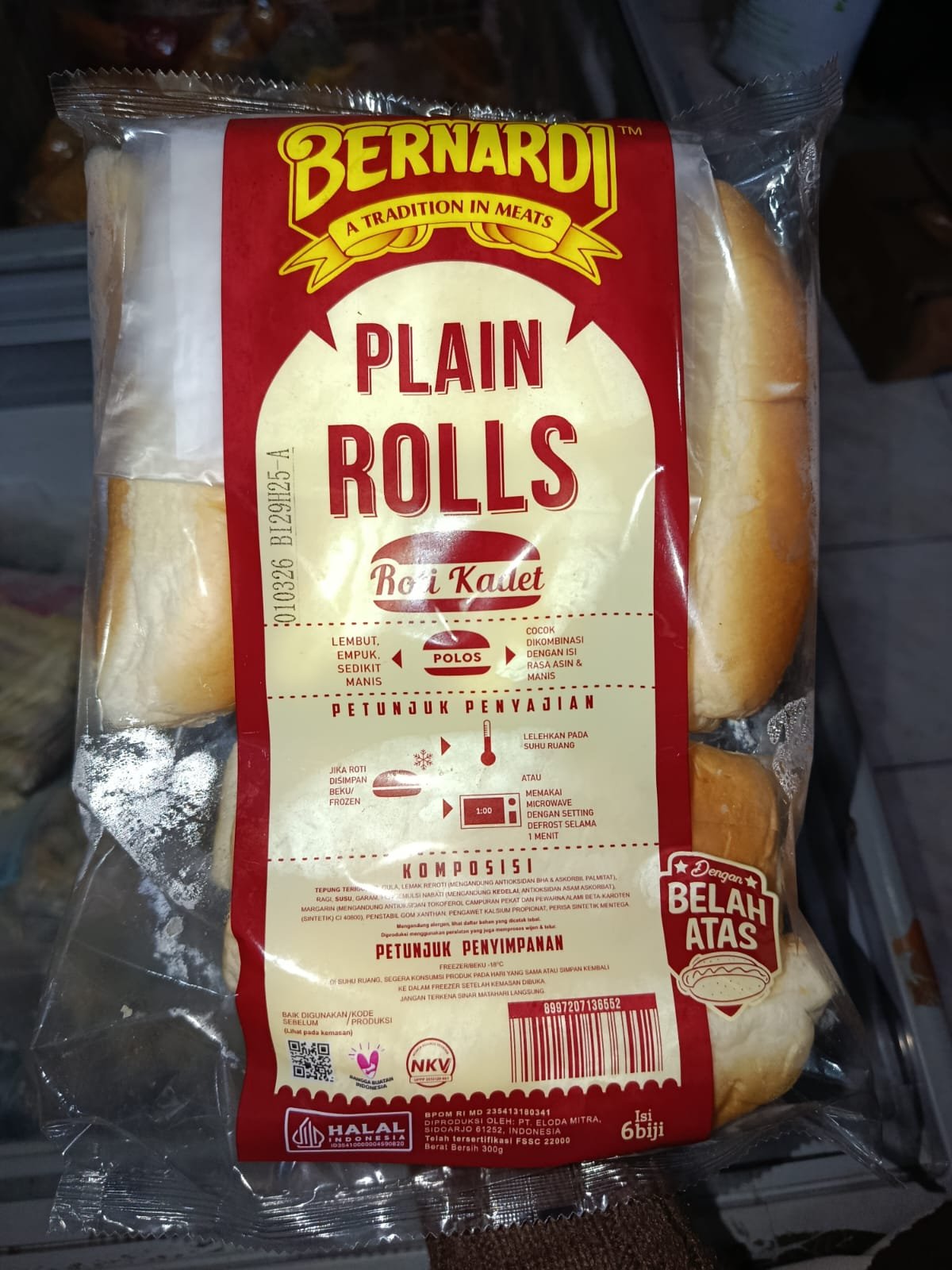 Roti Hotdog Bernadi